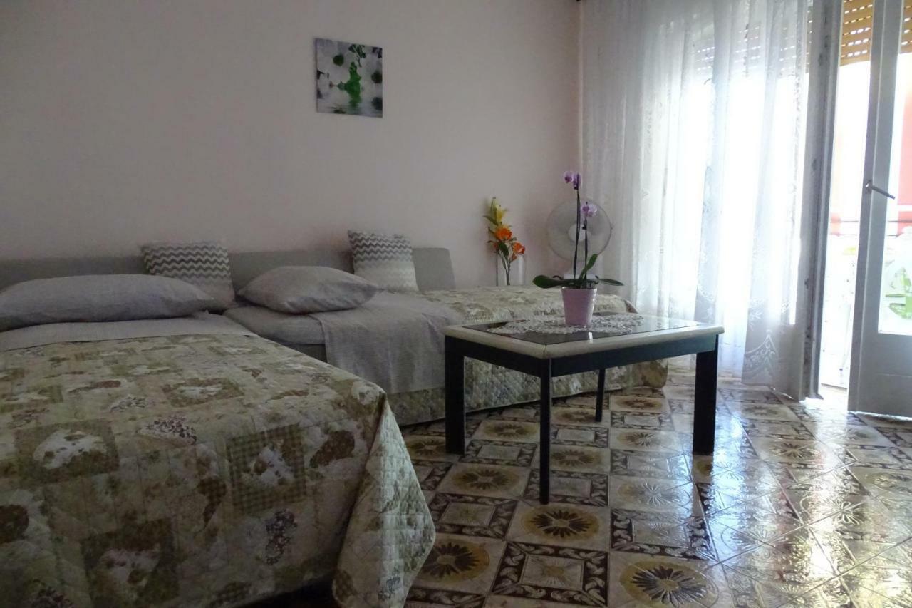 Apartment Parenzana Bibali 65 A 52460-Buje Ngoại thất bức ảnh